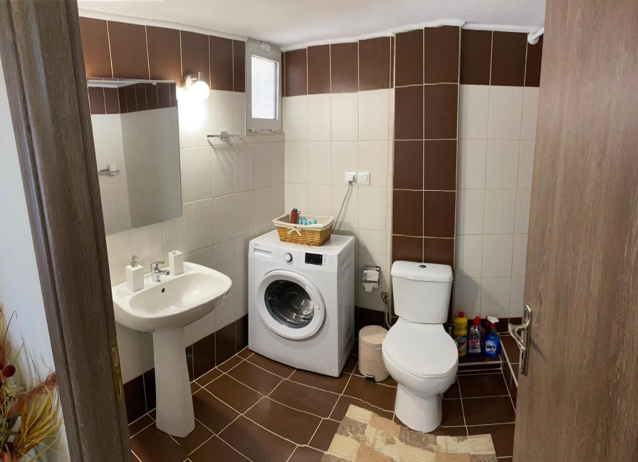 Central 1 Apartment